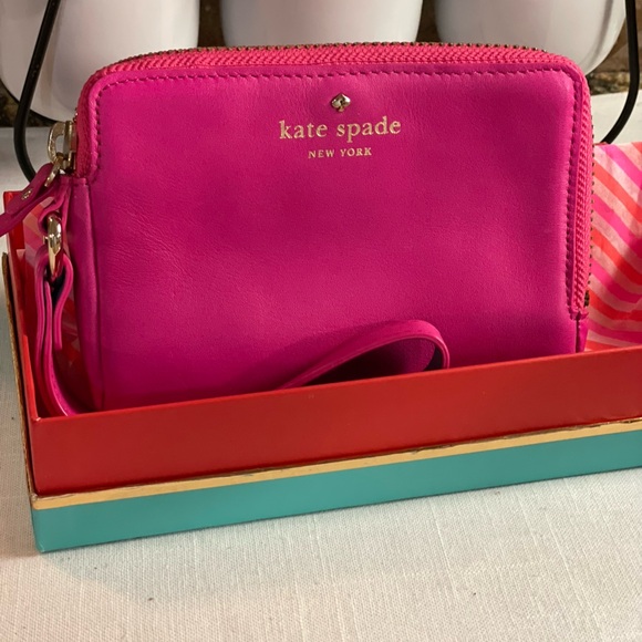 kate spade Handbags - Kate Spade Pink wristlet